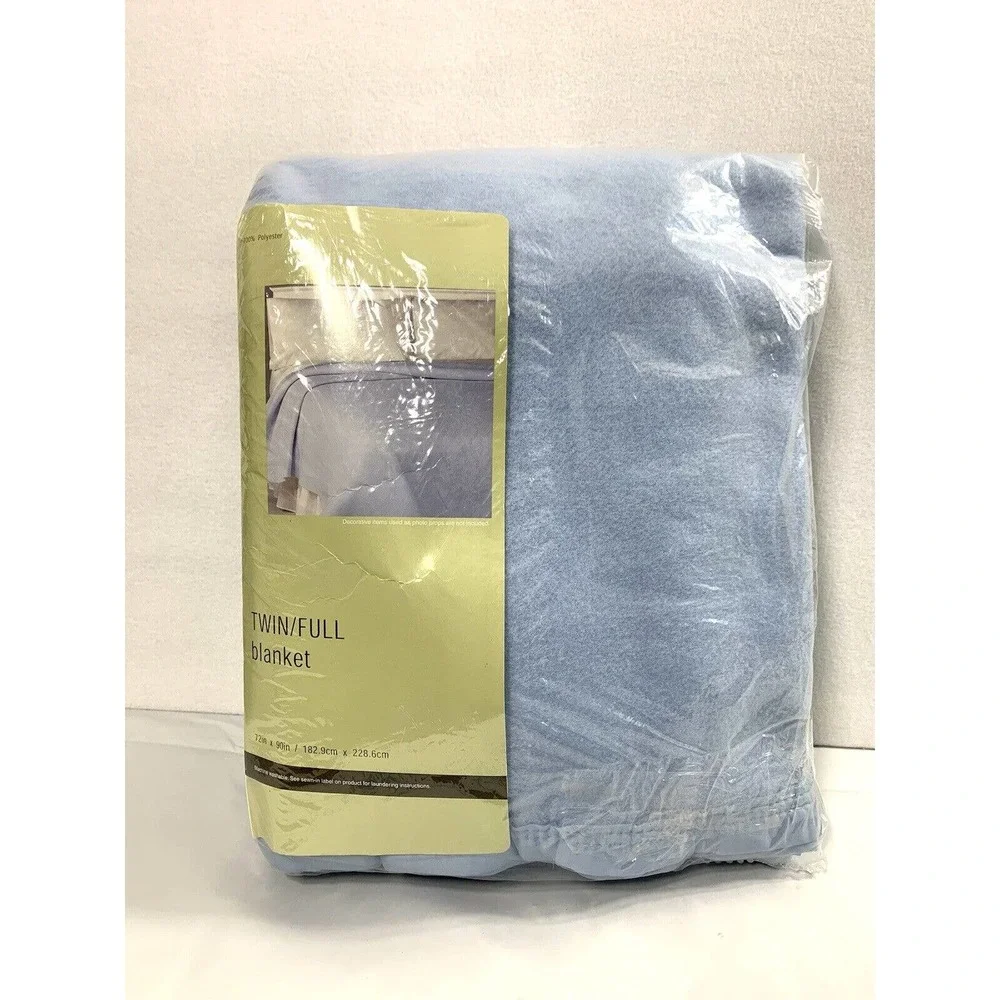 Owen Manufacturing Blanket 100% Polyester Twin Full Light Blue‎ New